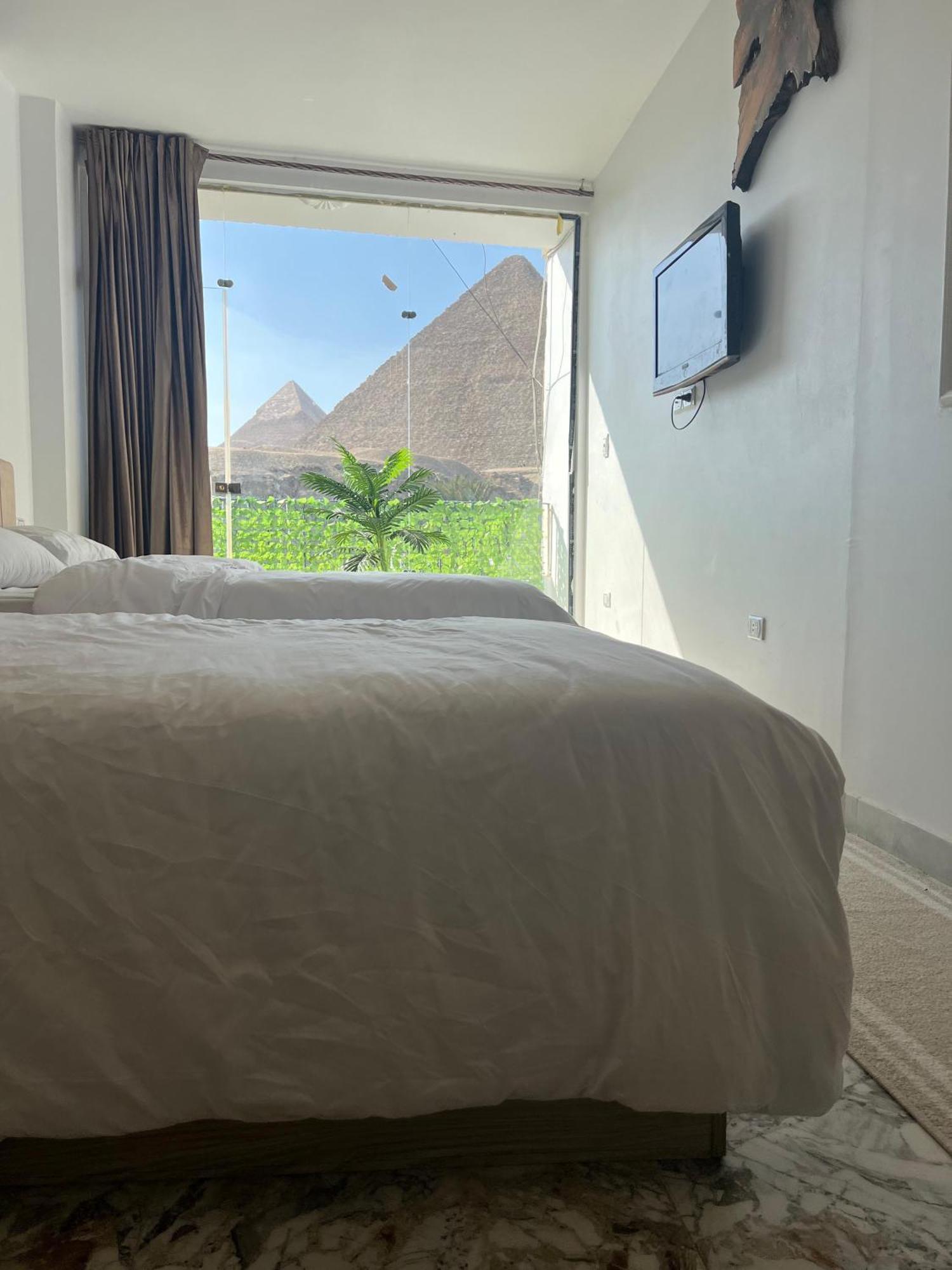 Hotel New Pyramids View